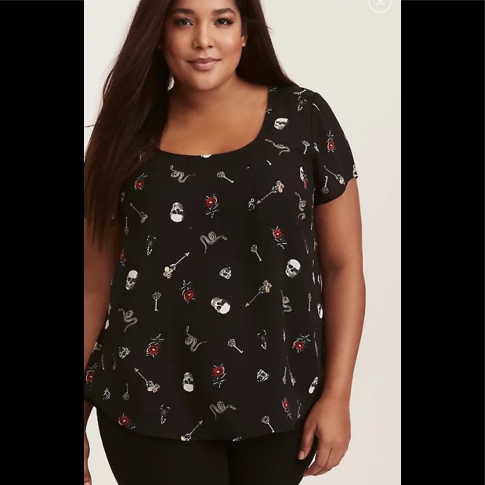 🖤💀Torrid Blouse